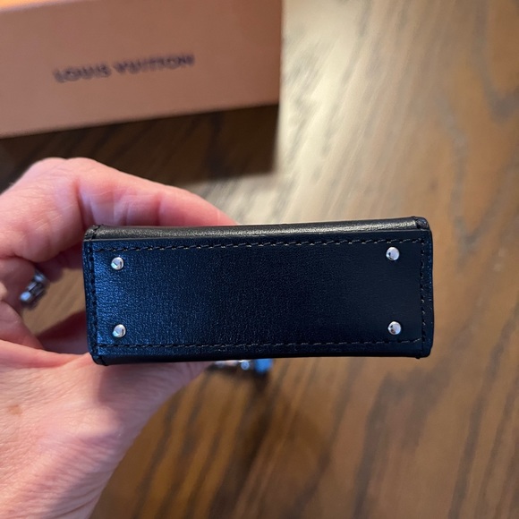 RARE LV CITY STEAMER BAG CHARM KEY HOLDER WITH COA - Picture 7 of 13